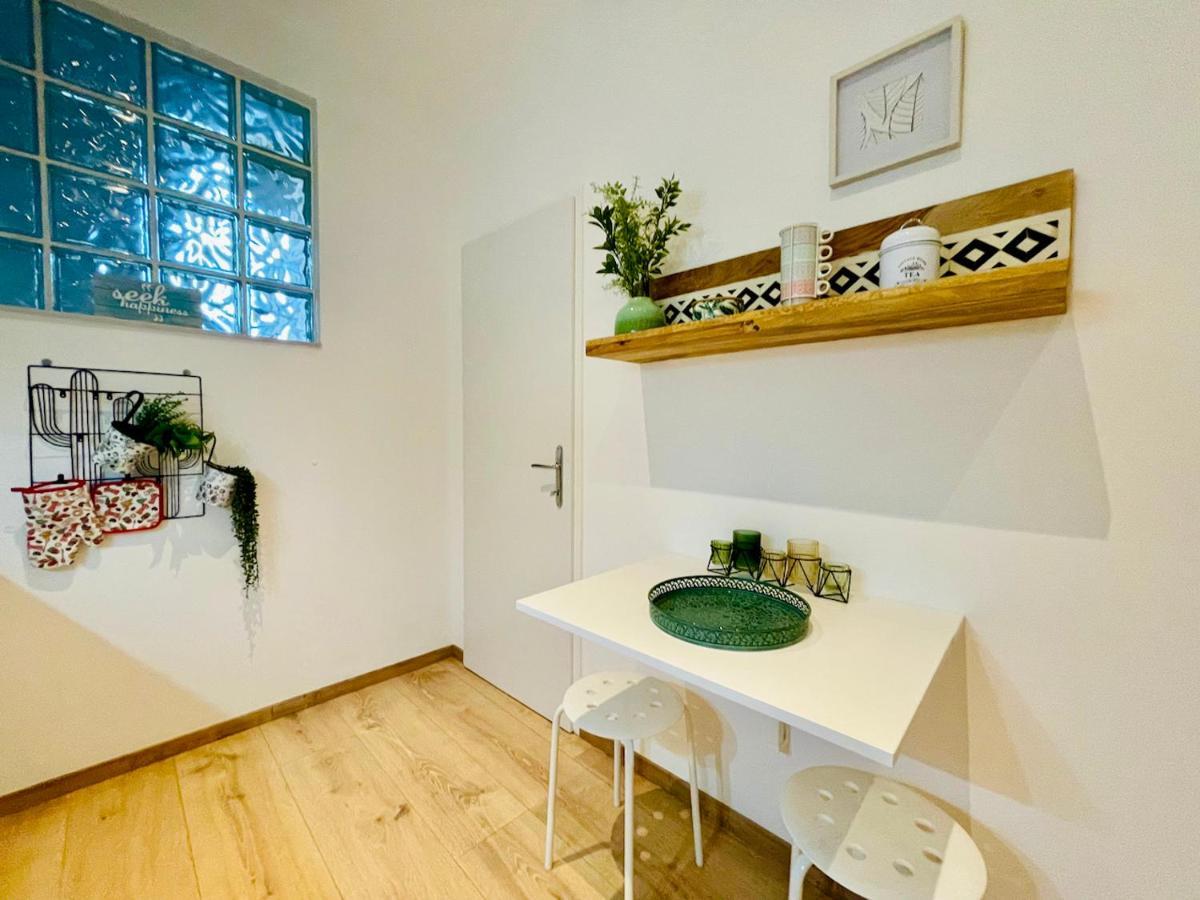 Colorful & Quiet Apartment In Beautiful Viennese Building Exterior foto